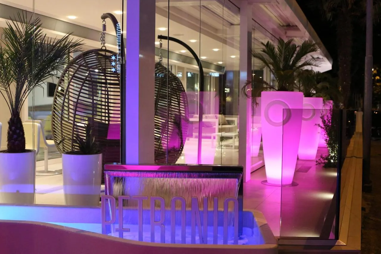 ריצ'יונה Hotel Petronio